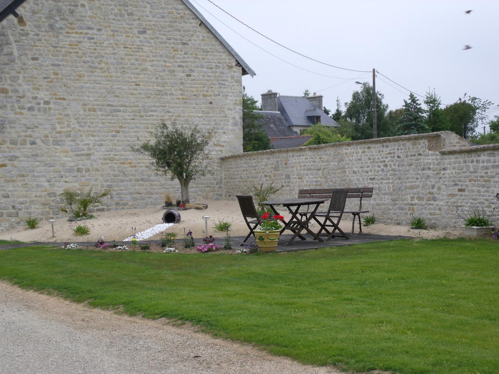 Au Refuge des Alliés Turqueville Exterior foto
